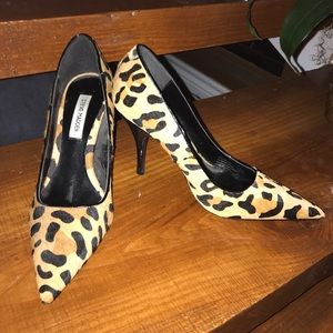 STEVE MADDEN Hide Pumps